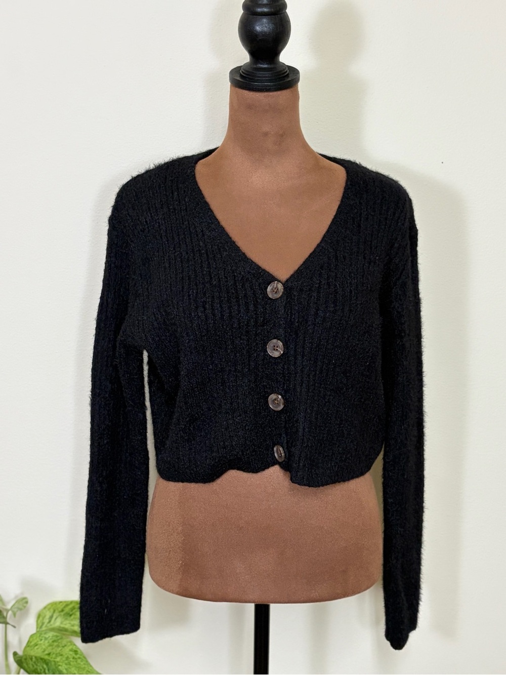 Women’s Black V-Neck Button-Front Cropped Cardigan